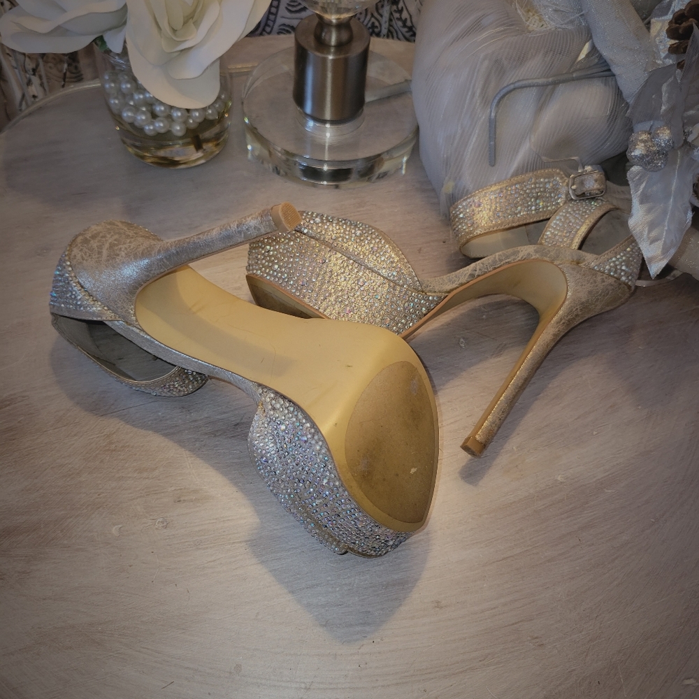 Shoes - Picture 3 of 3